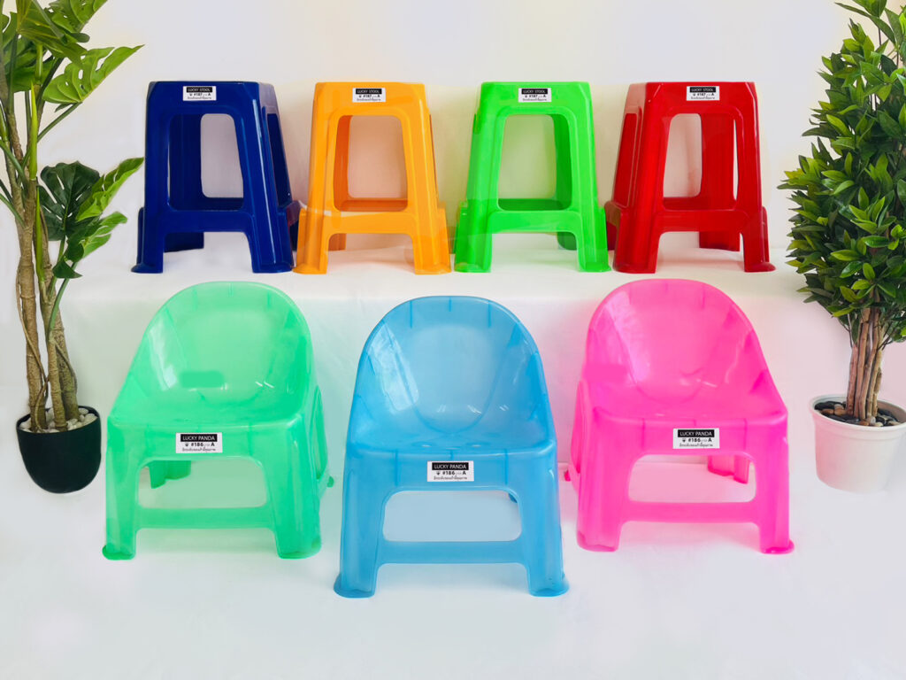 เก้าอี้พลาสติก